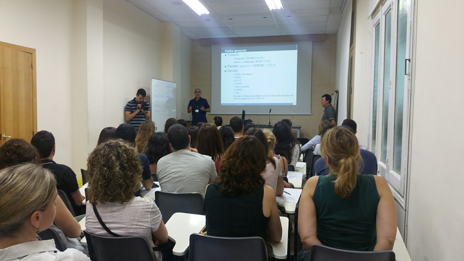 Foto durant l'acte d'acollida a l'atenció primària