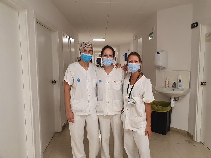 El personal d'infermeria a la planta, hores abans del tancament.