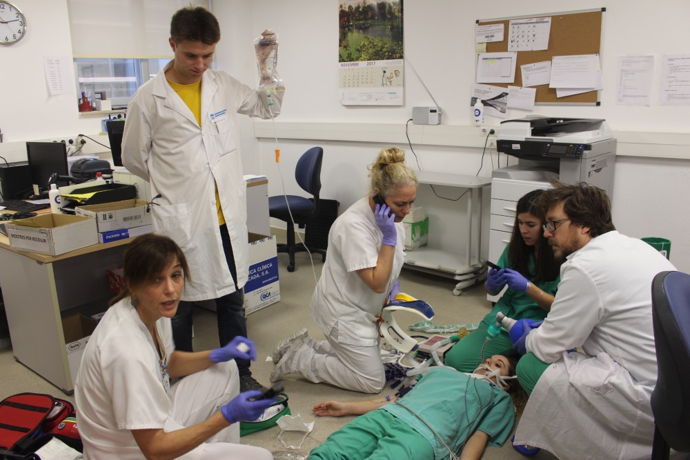 Foto de professionals de l'Equip de Resposta Ràpida practicant.