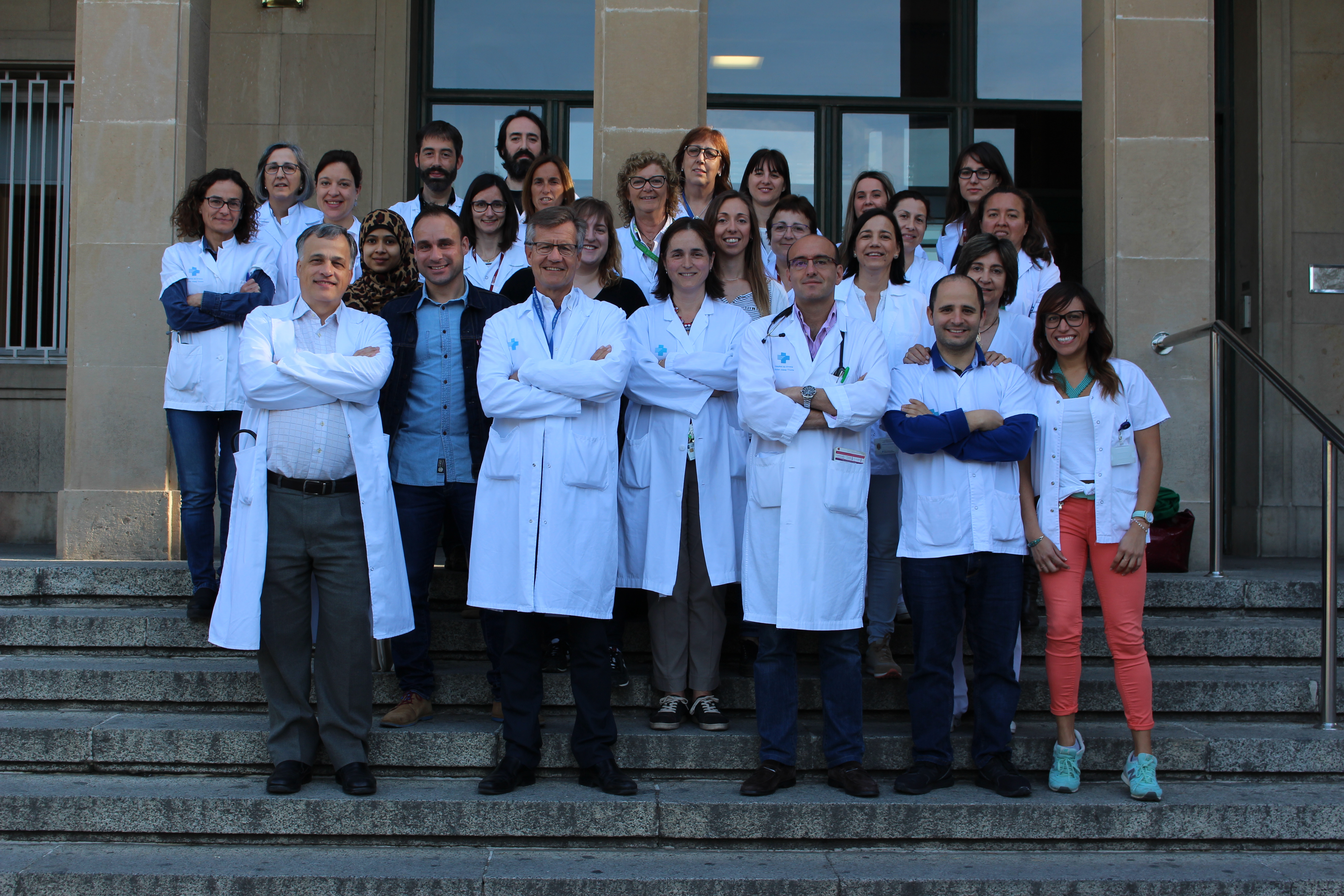 Foto en grup de la Unitat de Diabetis, Endocrinologia i Nutrició Territorial de Girona, ubicada a l’Hospital Trueta de Girona