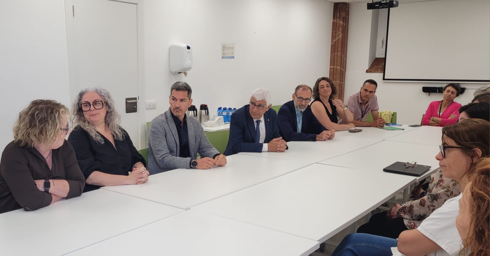 Reunió mantinguda entre entre el conseller de Salut i els professionals del Servei d'Urgències.